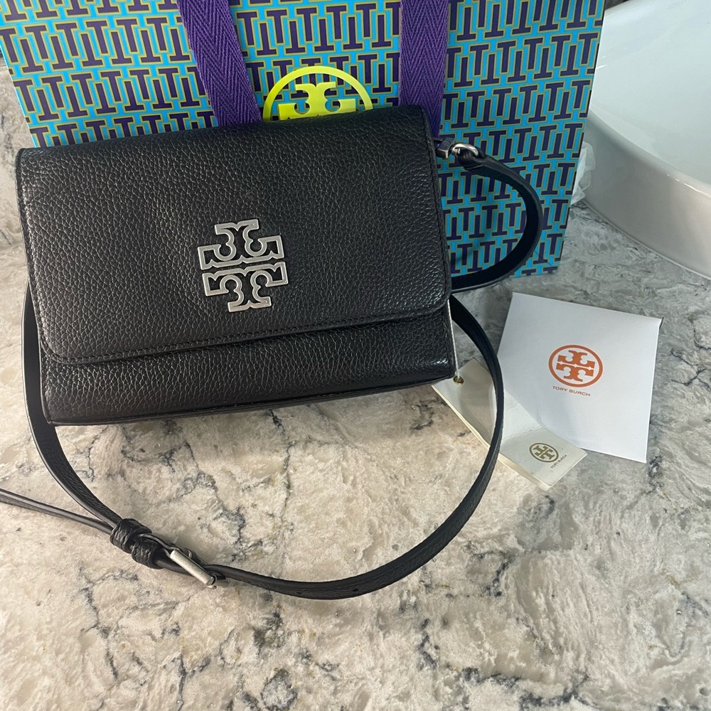 SOLD ** Tory Burch crossbody bag